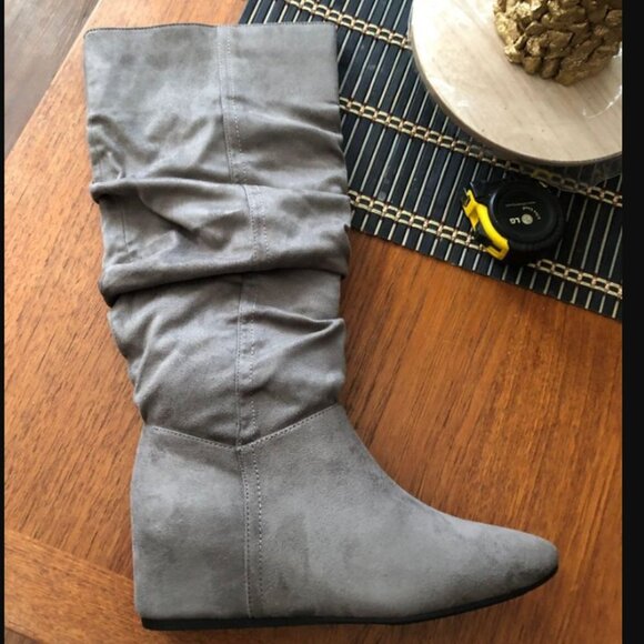 JustFab Dana Hidden Wedge Scrunch Boot Gray 8 - Picture 4 of 5